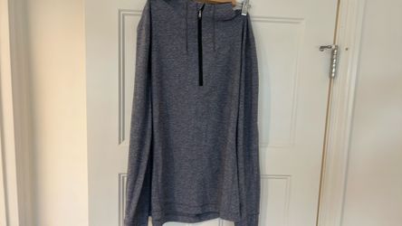 Lululemon half zip long sleeve pullover