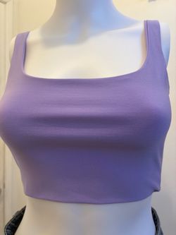 Pretty purple top size small worn once $10