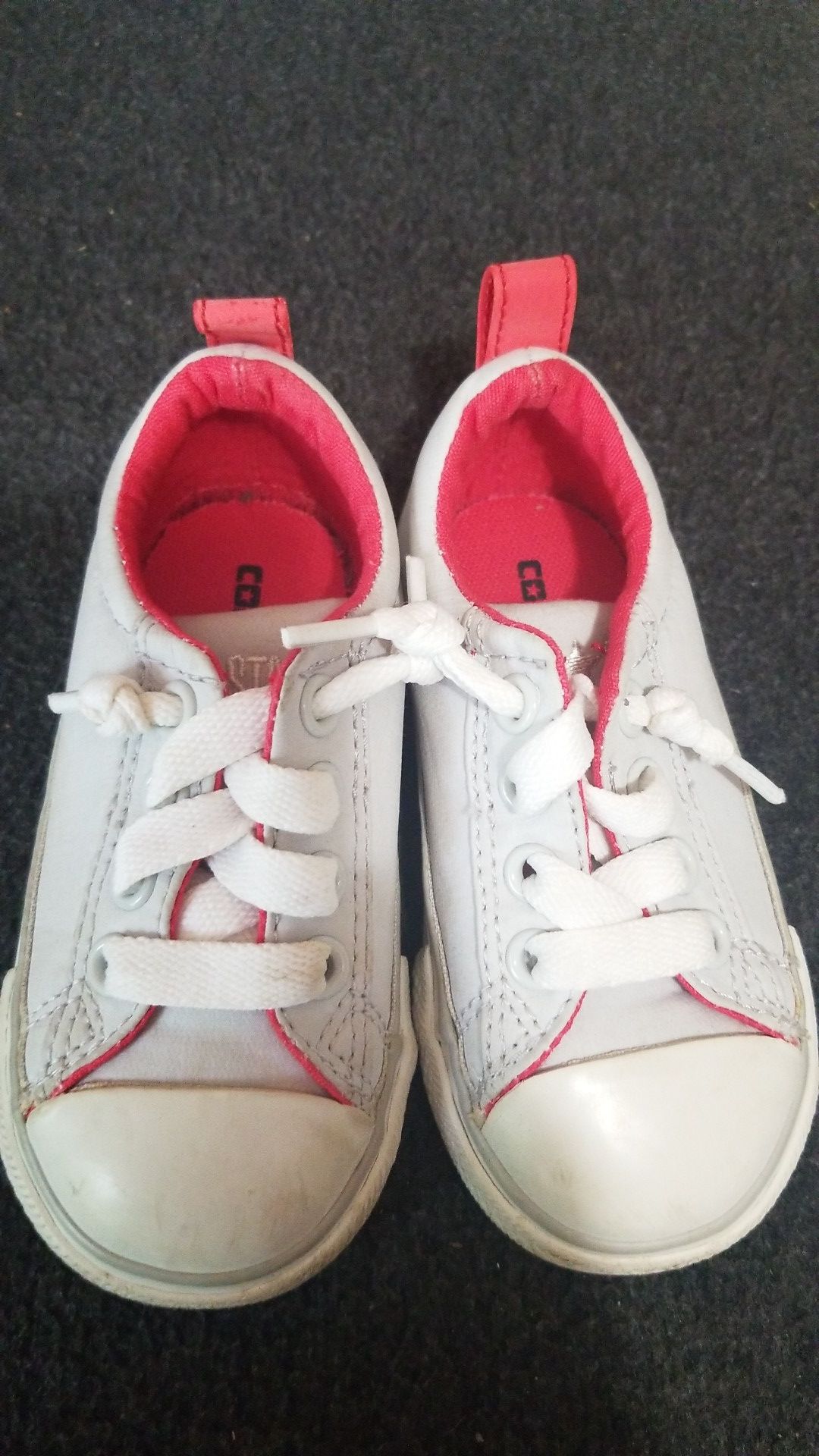 Toddler Size 6 Converse Shoe