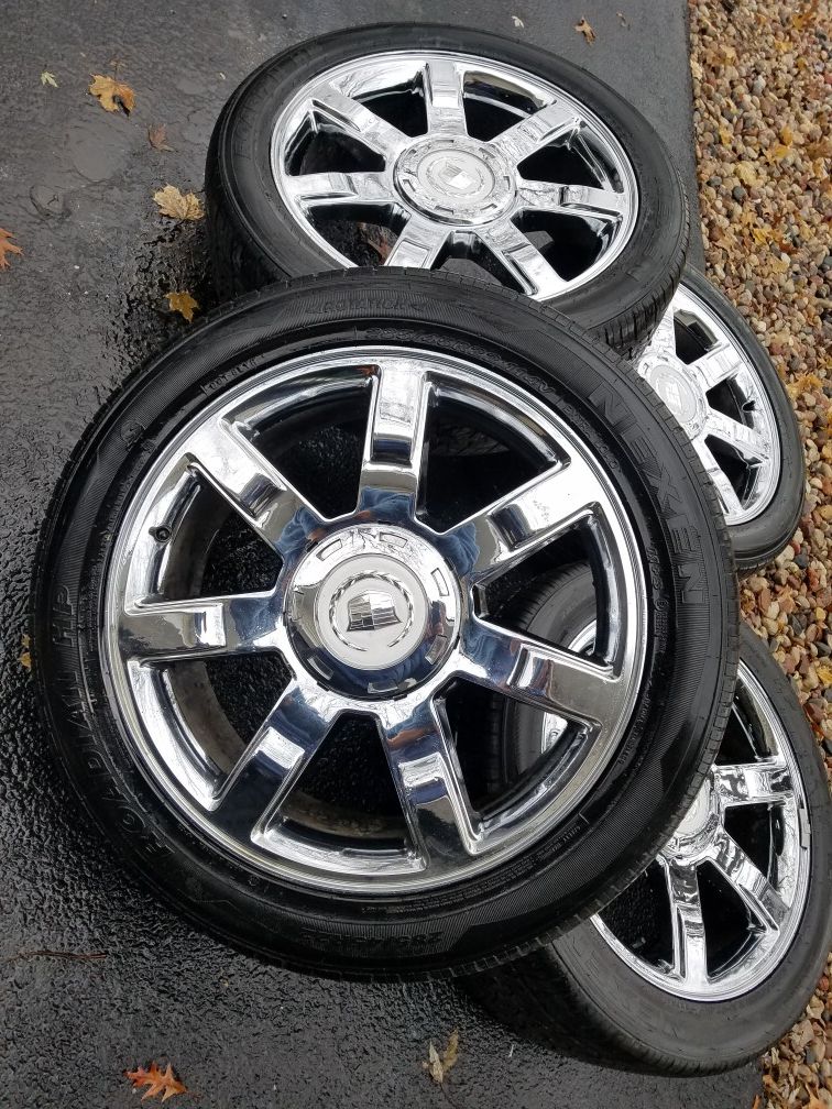 22" cadillac escalade stock wheels tires CLEAN!