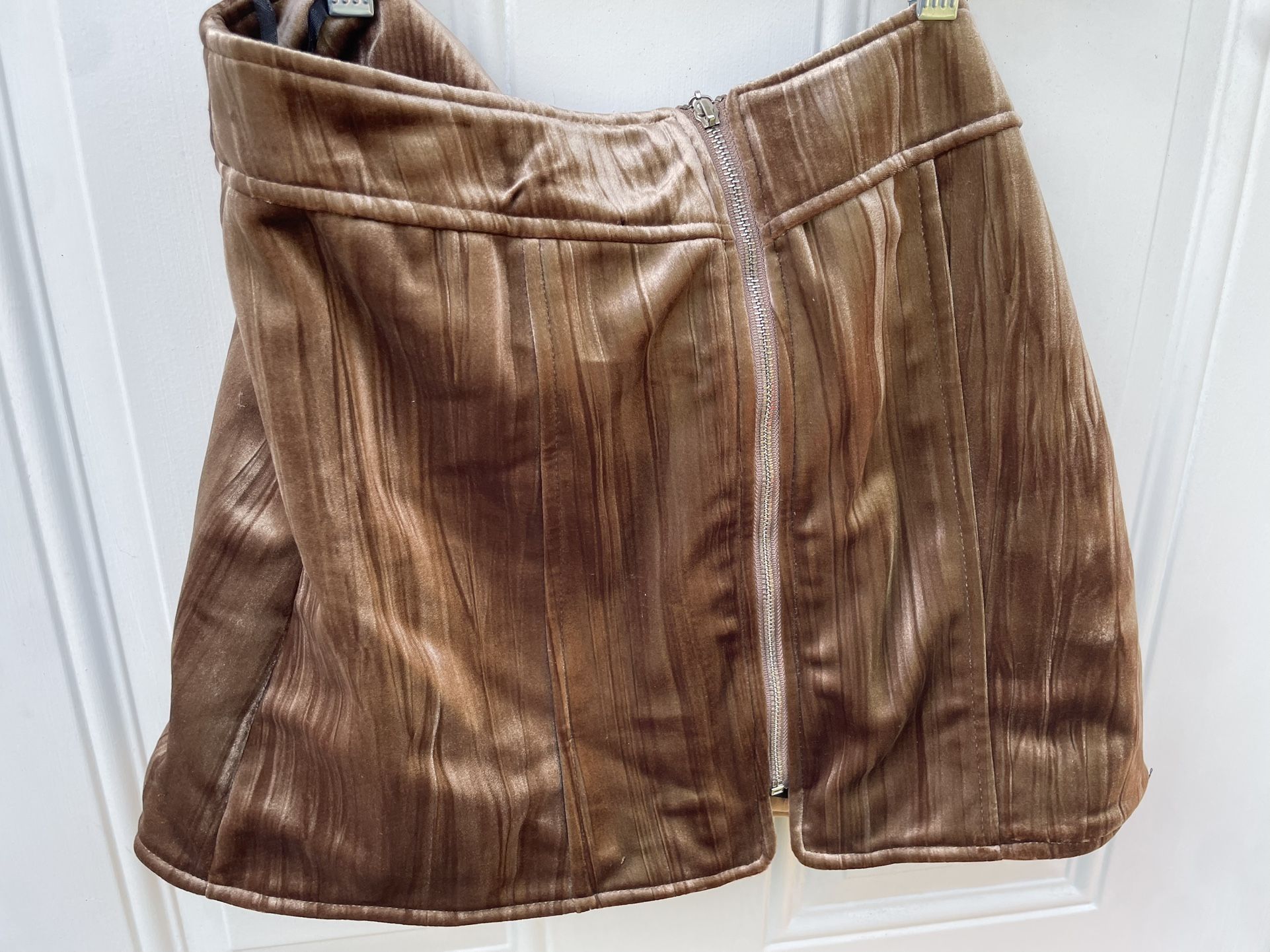 Very J skirt new large