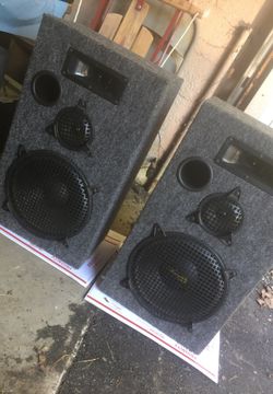Pair of Acoustic USA 11" Subwoofer And 4" Tweeter In Carpeted Speaker Box