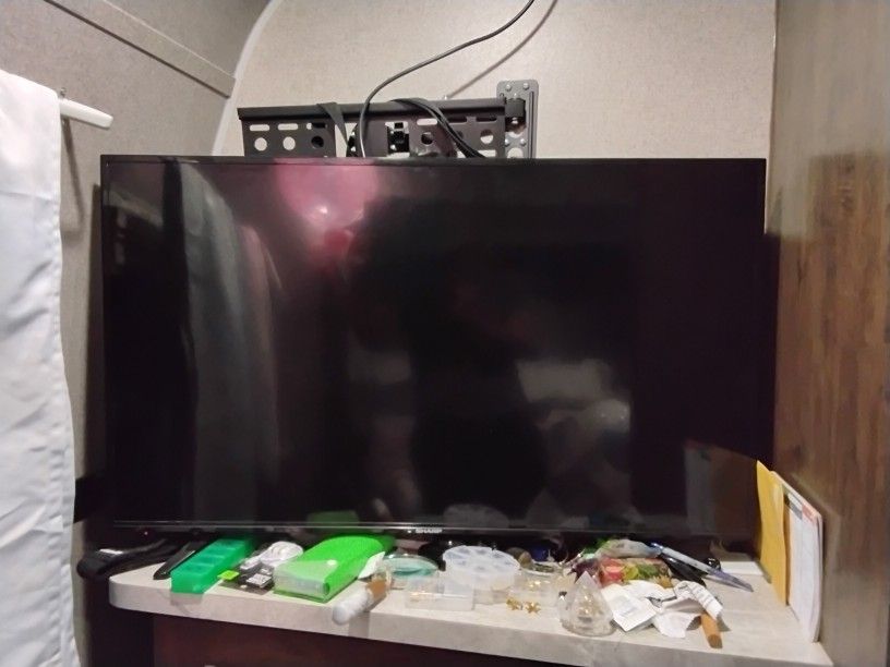48 inch Screen Smart TV w/ Remote
