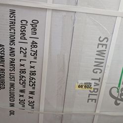 Fabany  sewing table