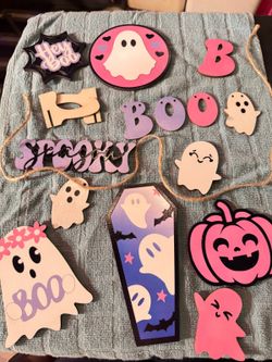 Halloween ghost BOO wall decor set