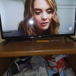 Se Vende Televicion 32 Pulgadas Con Control