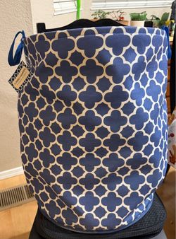 Jumbo Laundry Hamper Blue Quatrefoil Pattern