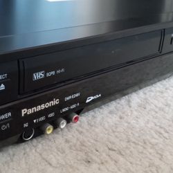 Panasonic DMR-EZ48V DVD VCR Combo Recorder Player w/Digital Tuner HDMI 1080P...excellent condition..