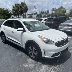 2017 Kia Niro $995 DOWN 