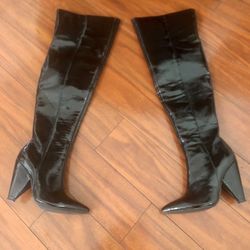 Boots Sz. 5.5 Women’s .  Like New