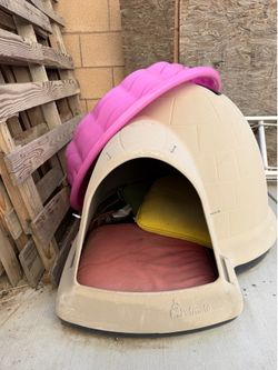 Petmate dog igloo