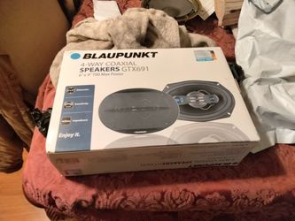 Brand New 6x9 700 Watts 3-way Speakers, Blaupunkt
