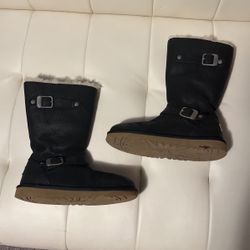 black uggs
