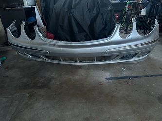 Mercedes Benz 2003-2005 e500 bumper