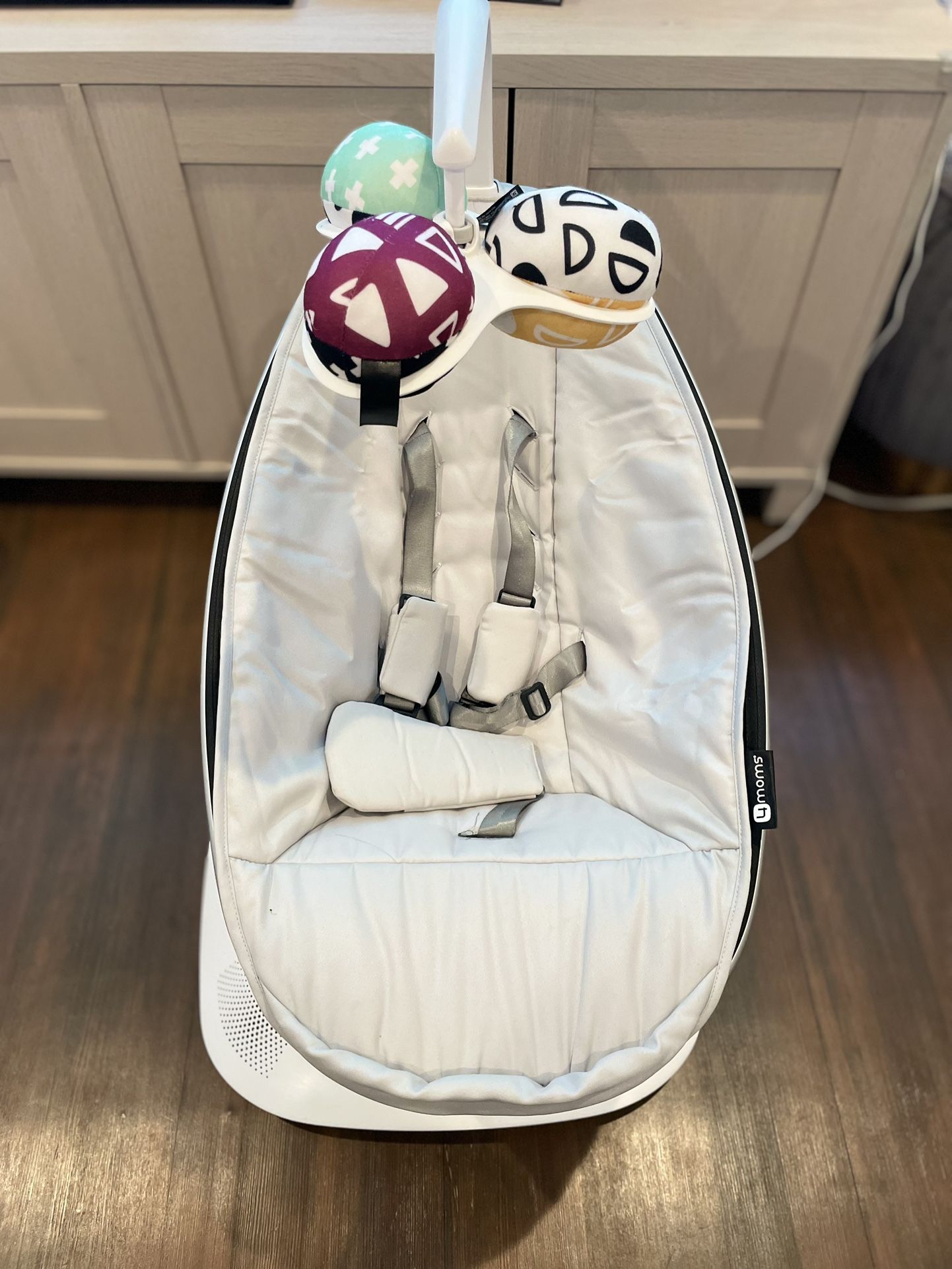 4moms MamaRoo Multi Motion Baby Swing
