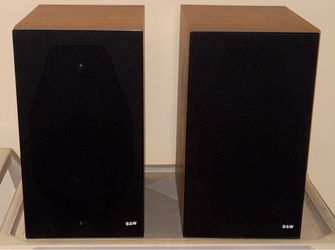 B&W Bookshelf Speakers Pair