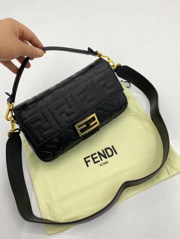 FF 𝐅𝐞𝐧𝐝𝐢 Motif Black Napa Baguette Bag