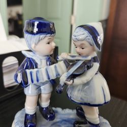 Vintage Dutch Figurine 5"