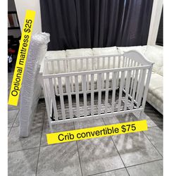 Baby crib convertible to toddler kid bed $75, optional mattress $25 / Cuna De bebe Convertible $75