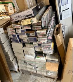Huge Random Lot Of Mixed Premium Flooring Planks Vinyl Tiles Porcelain