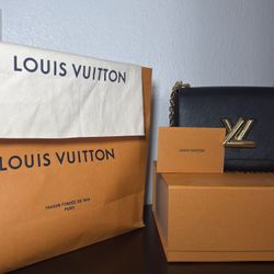 LV Twist MM Bag 