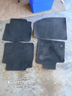 Equinox EV Set of 4 Dark Gray Carpet Car Floor Mats