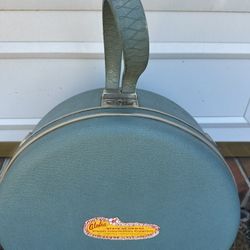 Beautiful vintage Samsonite hat box