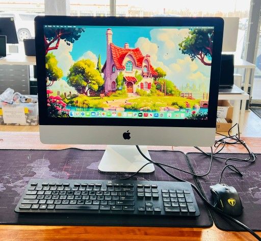  IMac 21” 4K Retina 2019 3Ghz 6Core i5 16GB RAM 256GB Radeon PRO