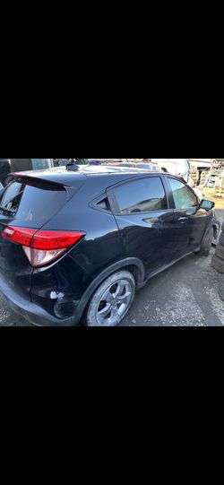 2017 Honda HRV - For Parts Only!