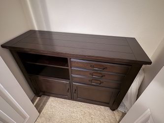 Wood Bar/Cabinet