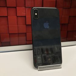 Factory Unlocked Iphone X 64 gb comes with store warranty 
