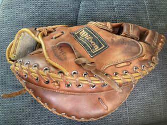 Wilson A9880 Pro Toe Grip-Tite Catchers Glove $20