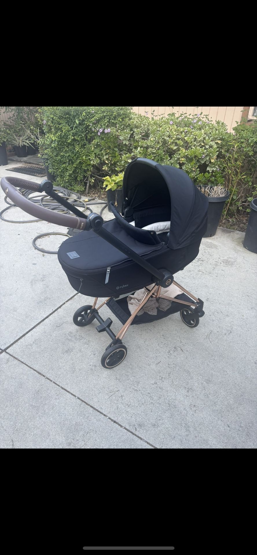 Stroller 
