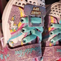 Sketchers girl light up shoes  NEW WITH TAGS