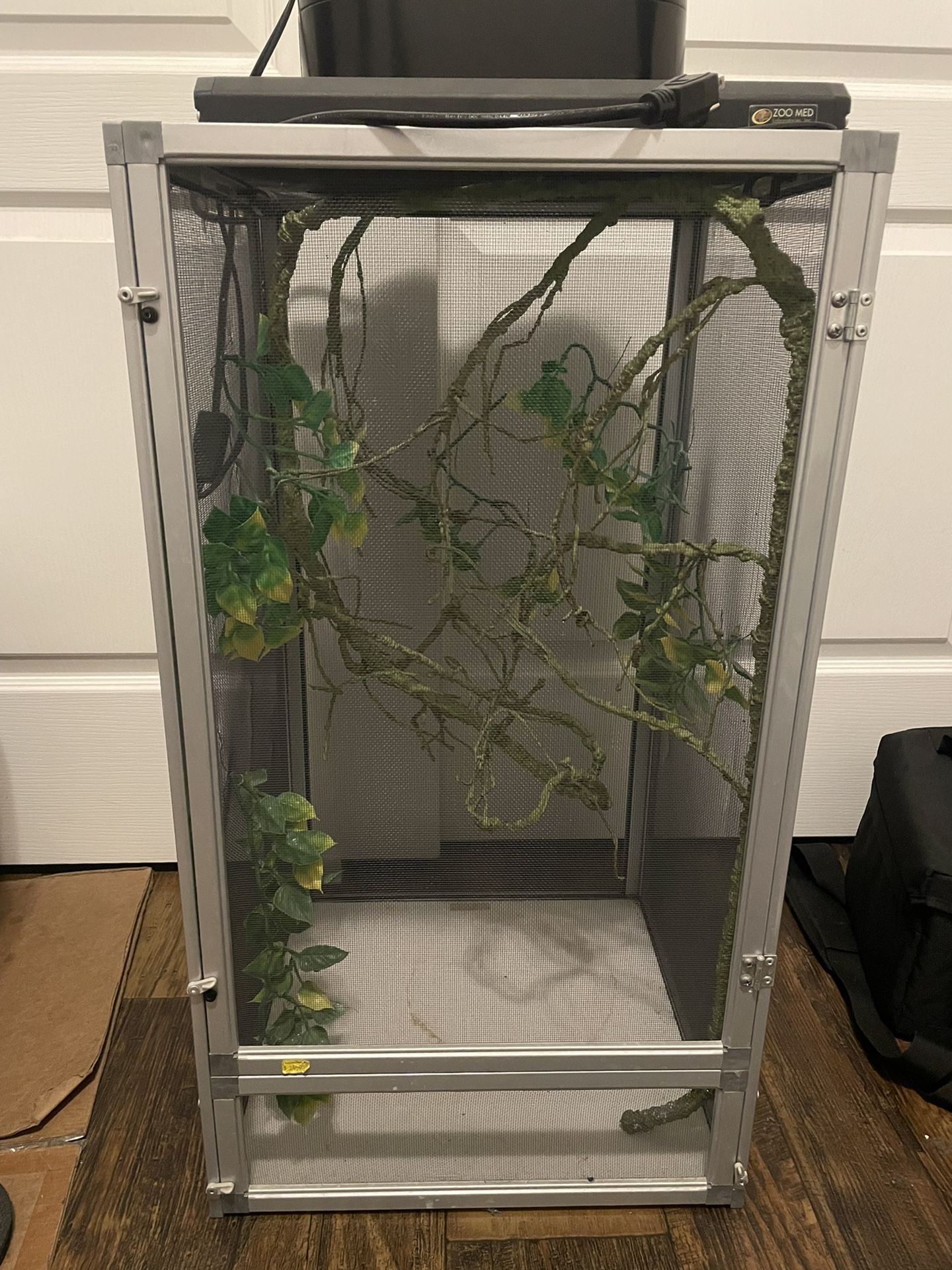 Chameleon Cage Setup