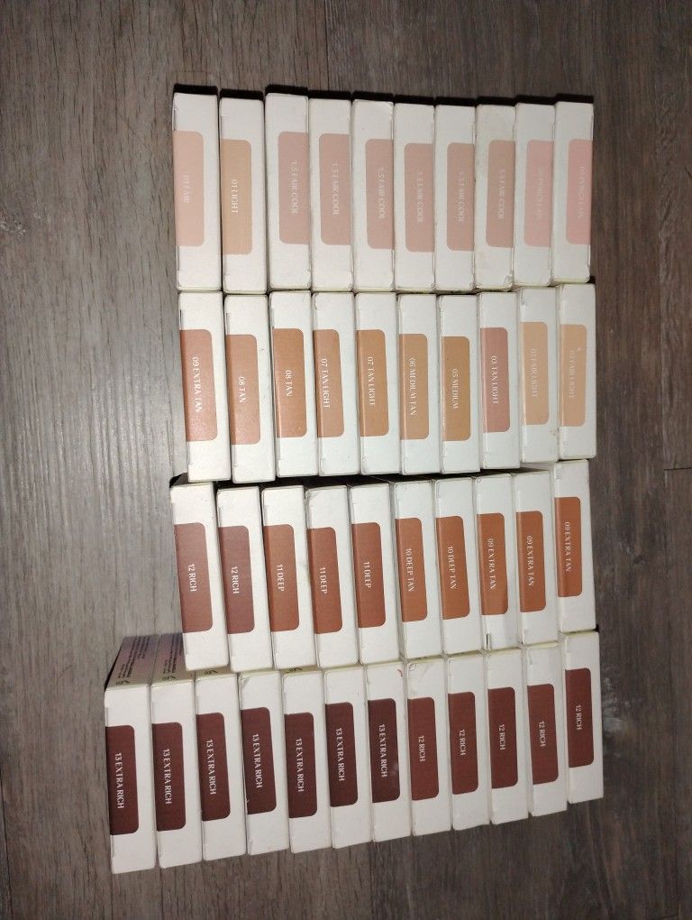 Glowish By Hudra Beauty