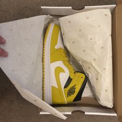 J1 Vivid Sulfur Mids