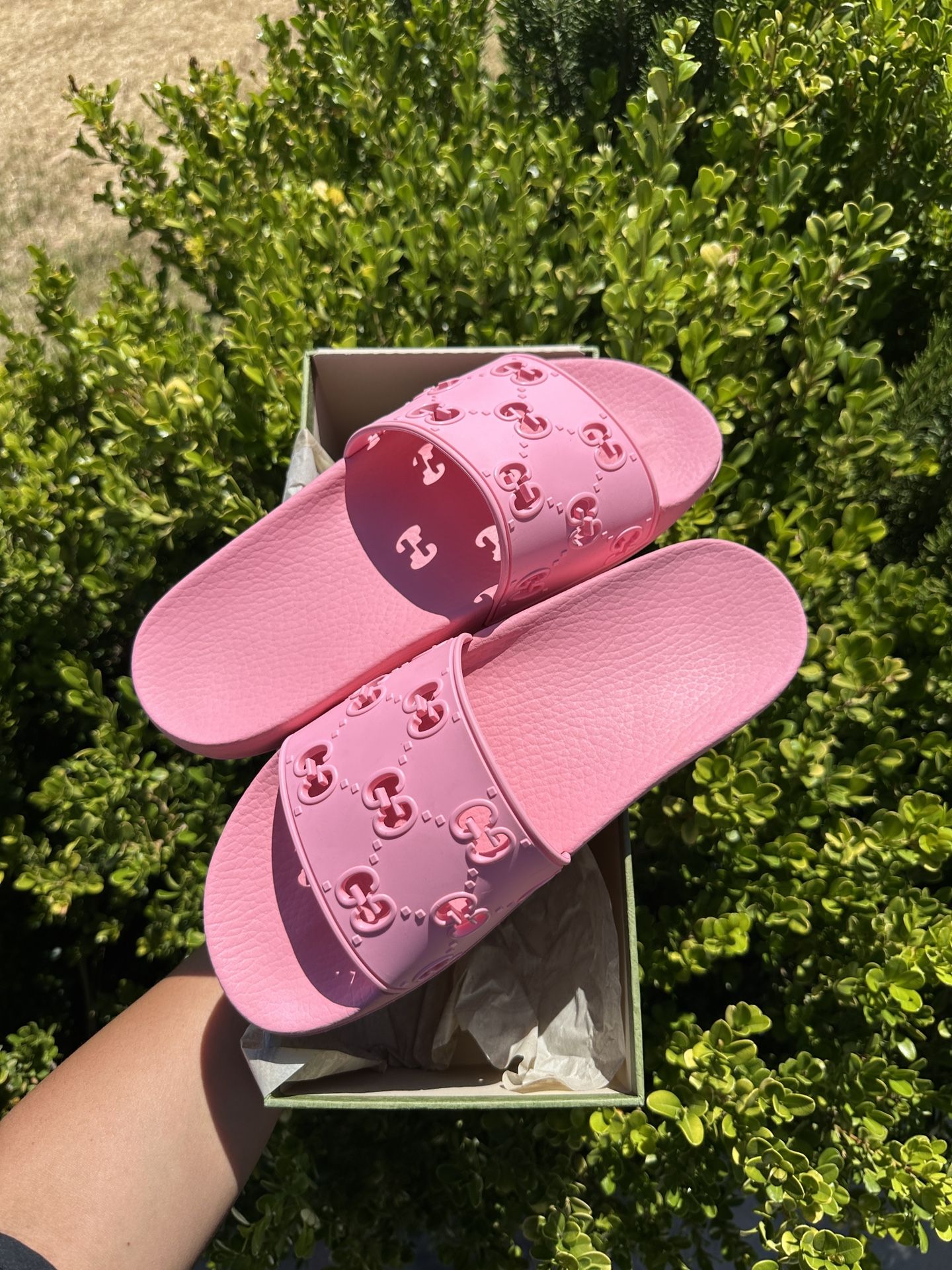 Authentic Pink Women Gucci slides