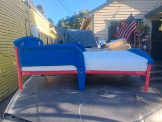 Boys toddler bed