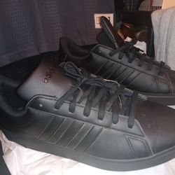 Adidas Triple Black Classic Like New Size 13