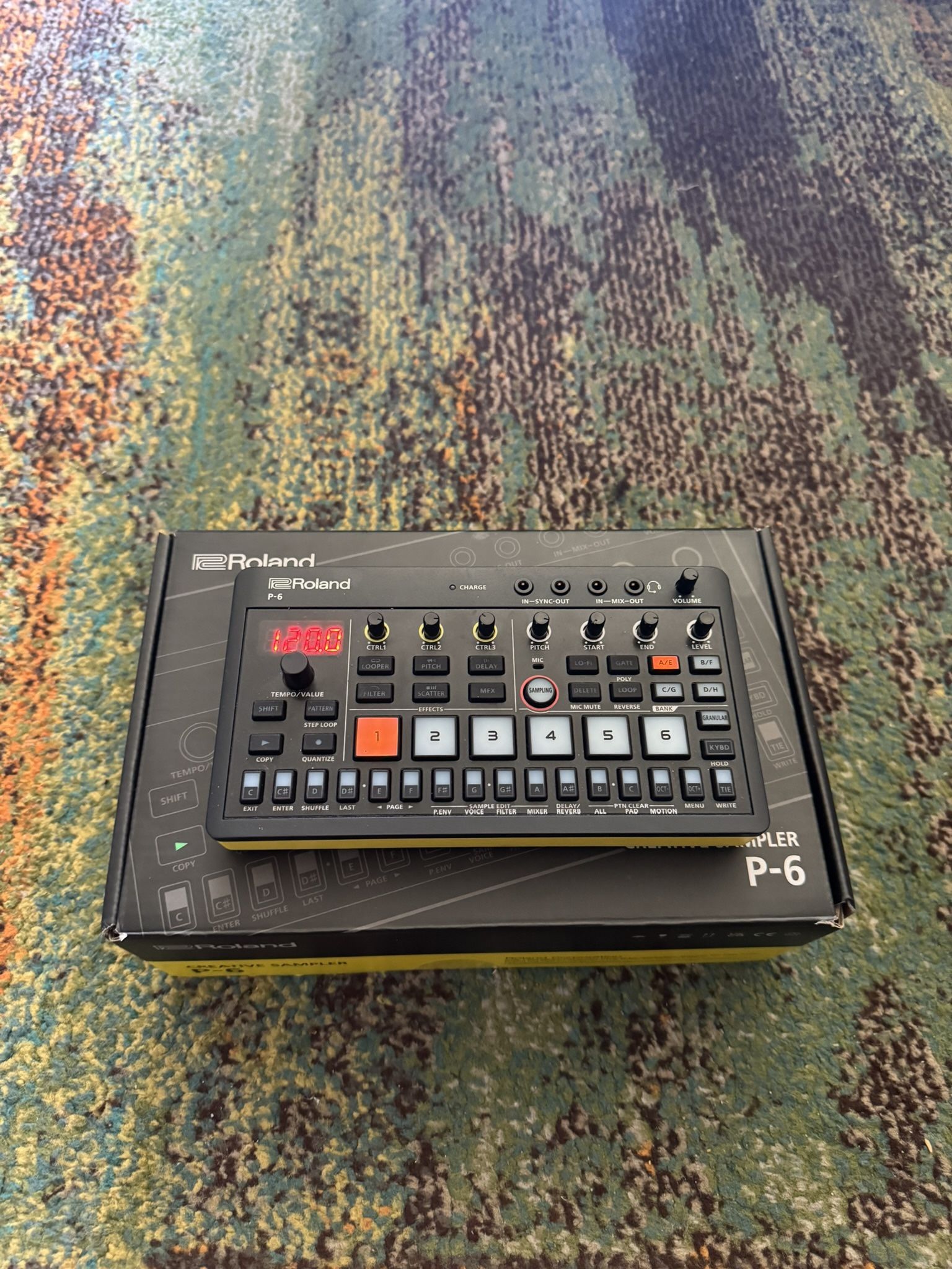 Roland Aria P-6 Sampler
