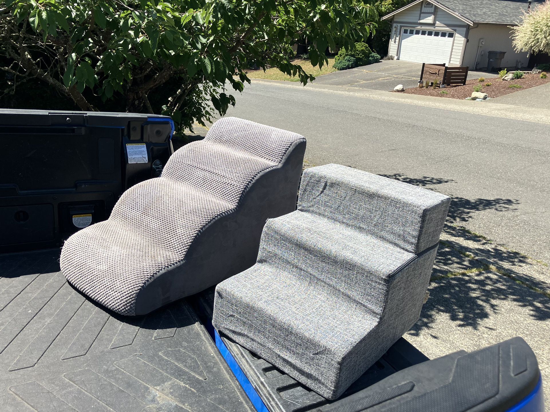 Pet Dog Cat Kitty Stairs Lightweight Hard Foam Steps 16” and 14” High House Home Couch Bed like New $35 Each