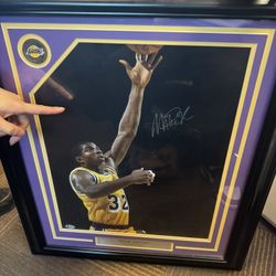 Magic Johnson Signed Framed Lakers Photo 28x24 Beckett COA Auto HOF Display