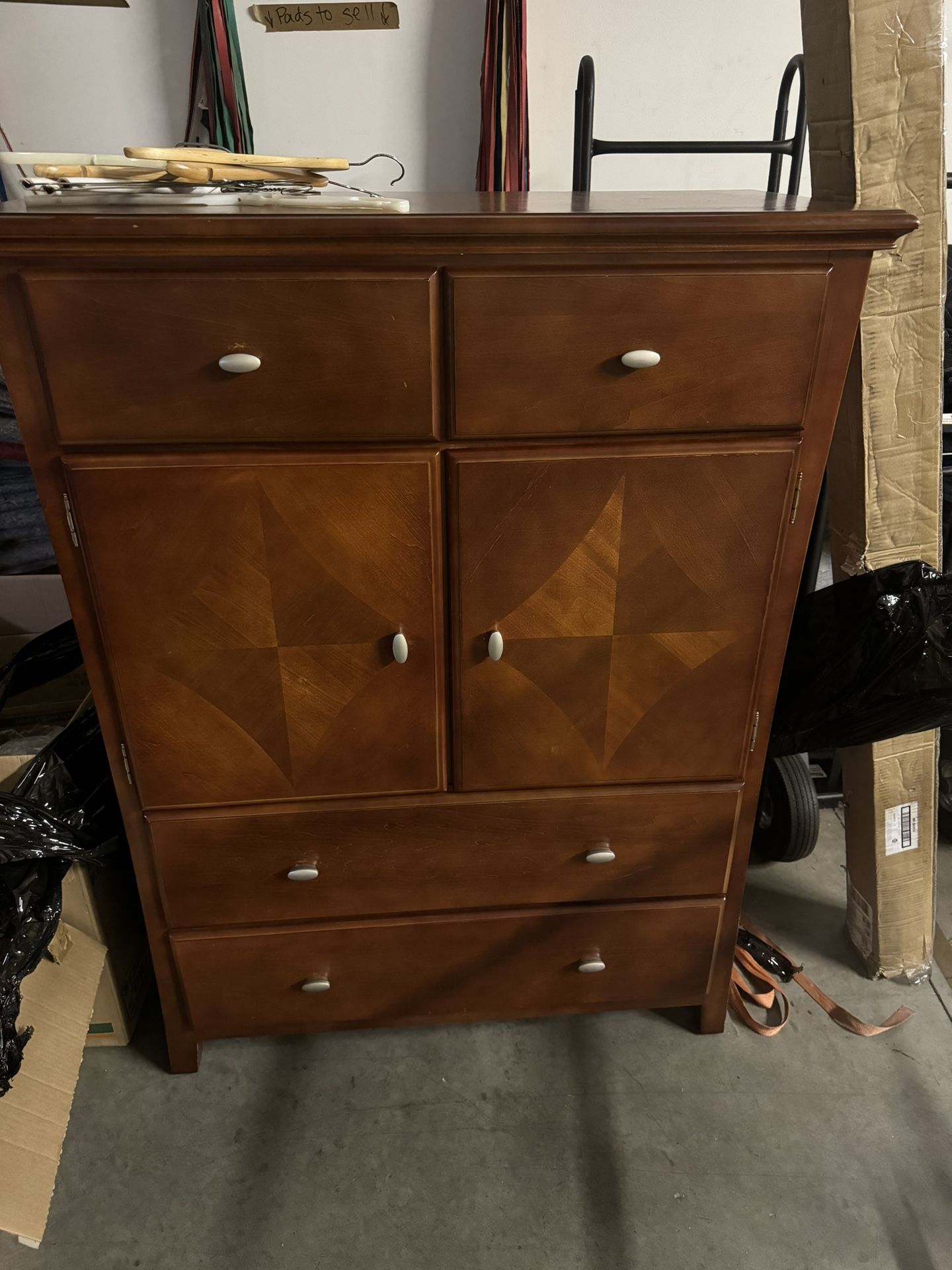 Dresser Very Nice Condition