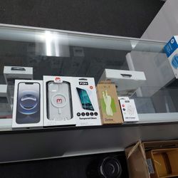 iPhone 16e 128GB Boost Mobile!!! 