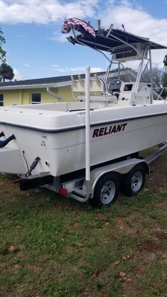 2003 Hydra Sports Center console