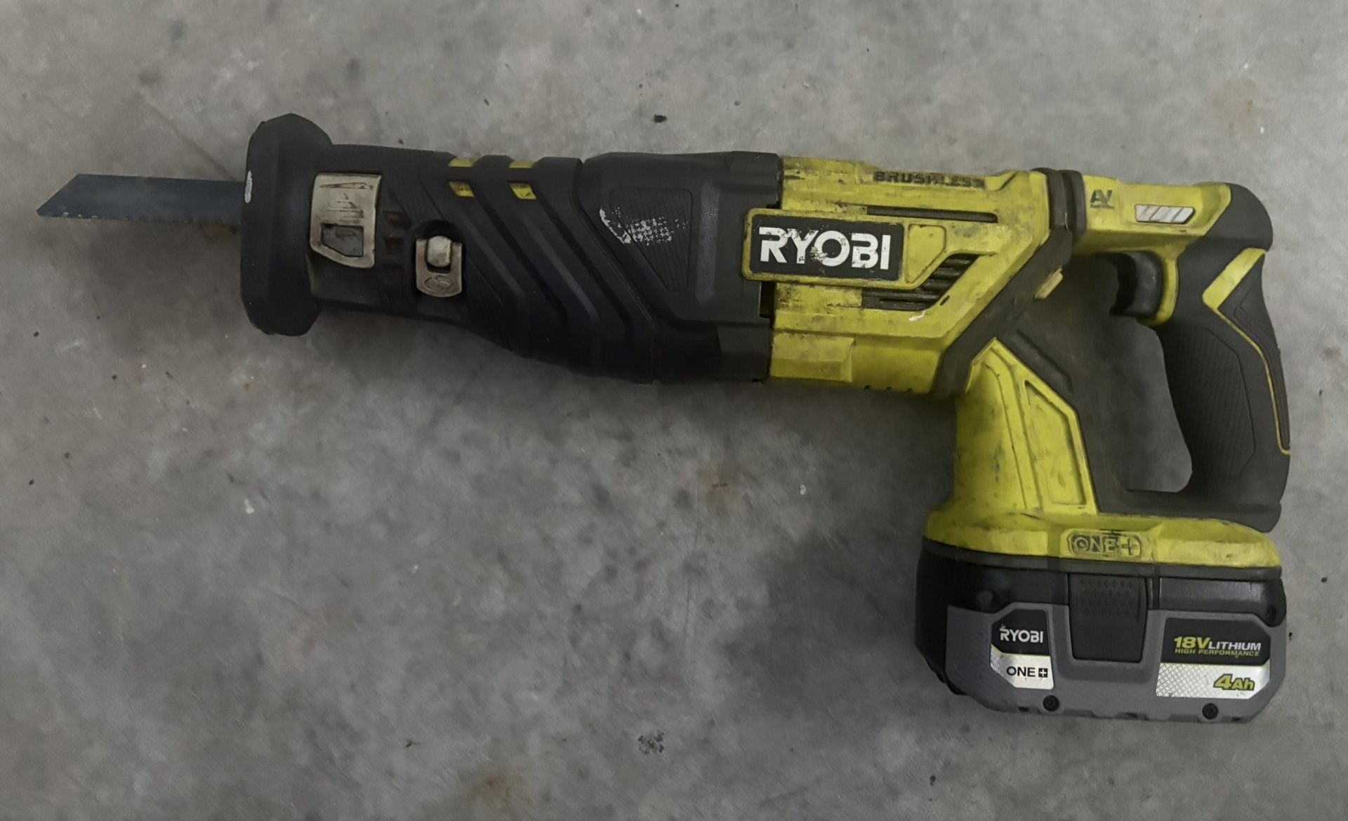 RYOBI ONE+ 18V Lithium Cordless Reciprocating Saw with battery 4AH