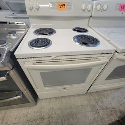 Ge Electric Stove Used Good Condition With 90day's Warranty  Thumbnail