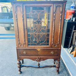 Antique Jacobean Style Doernbecher Manufacturing 