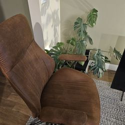 Brown Cognac Desk Chair